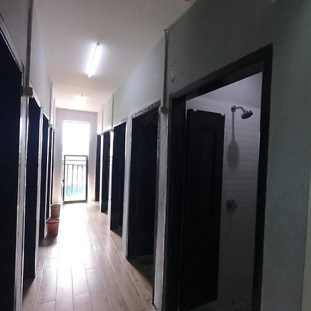 Innbox Hostel Sorong Extérieur photo