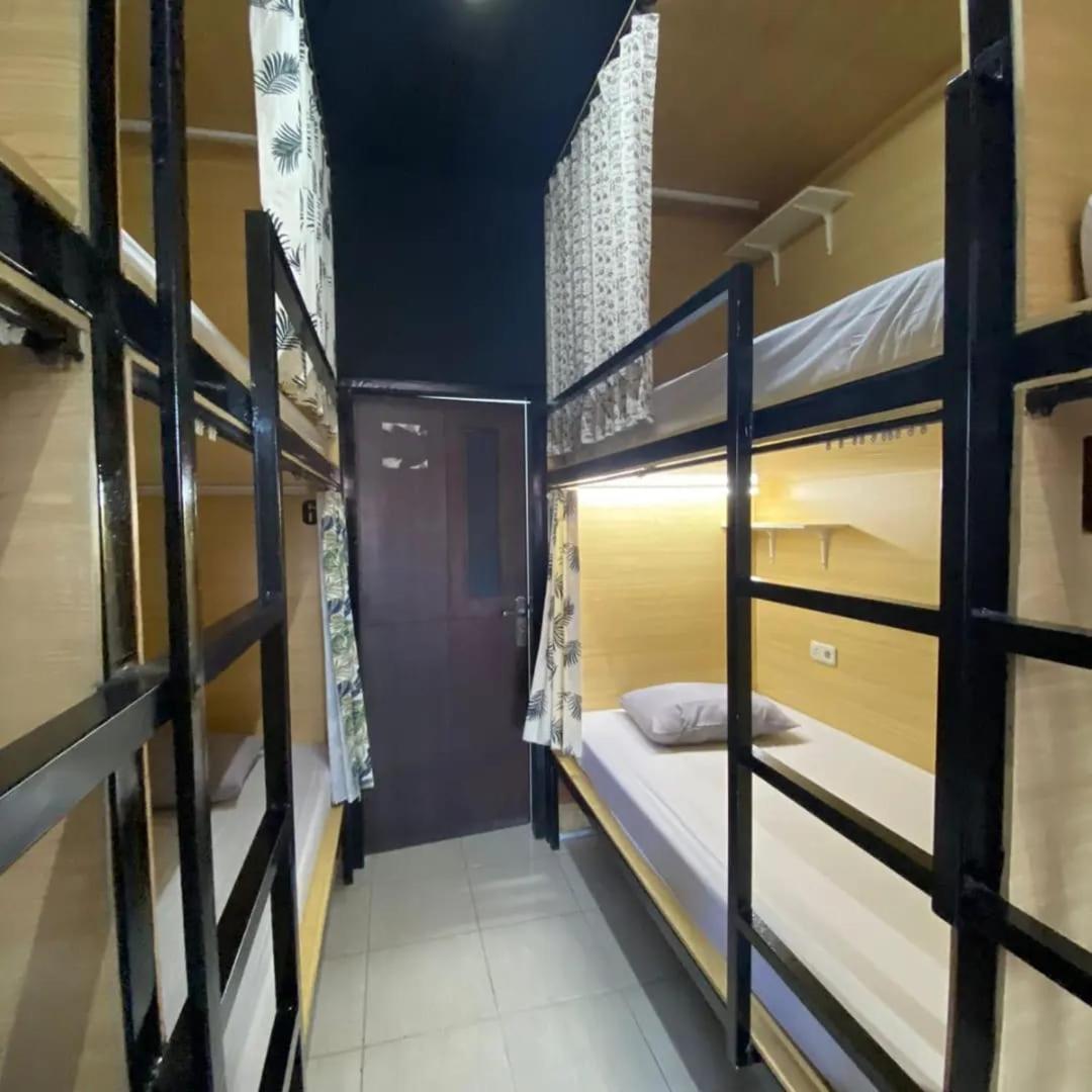 Innbox Hostel Sorong Extérieur photo