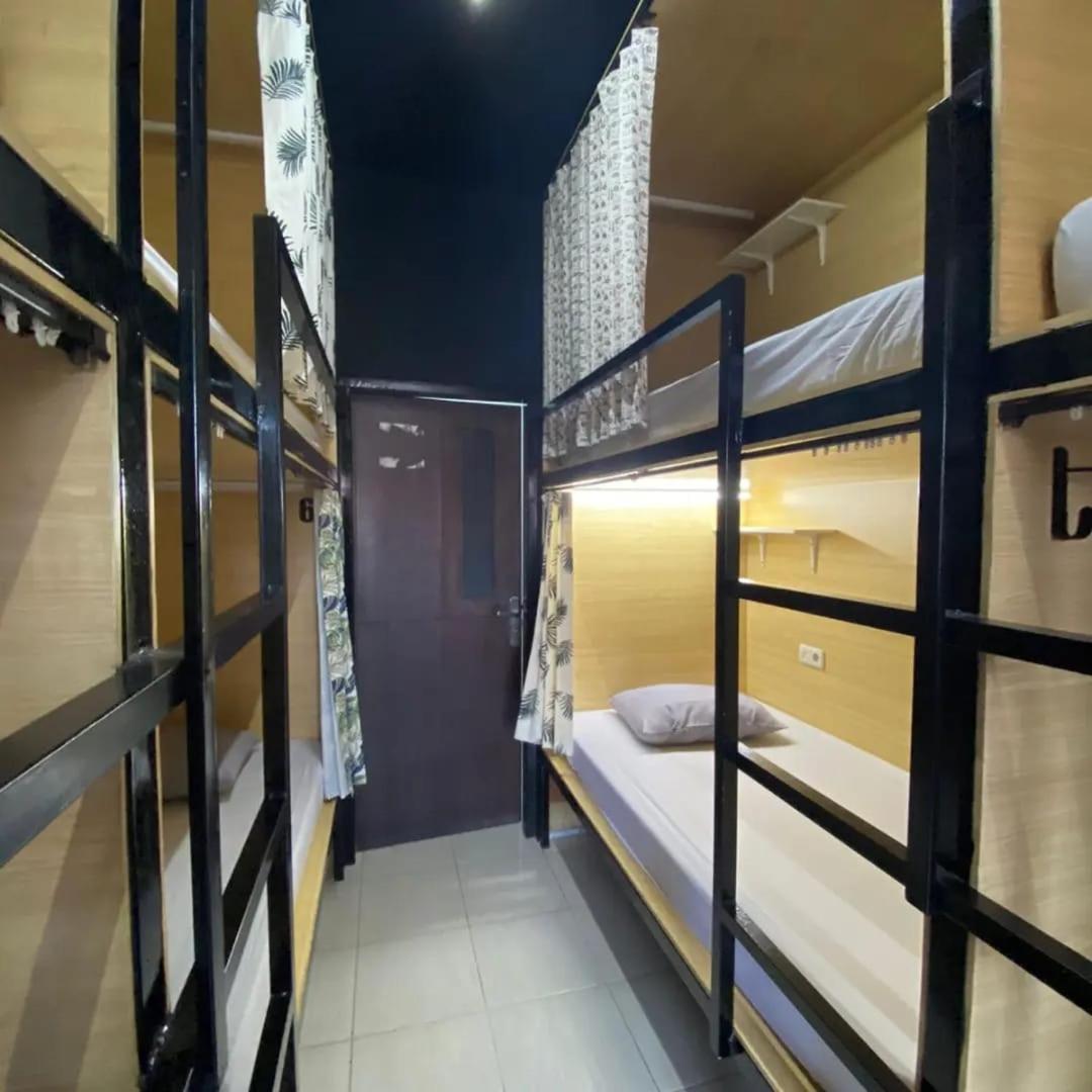 Innbox Hostel Sorong Extérieur photo