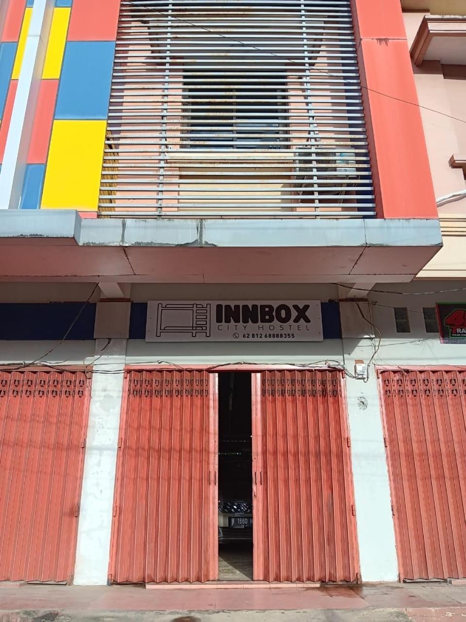 Innbox Hostel Sorong Extérieur photo