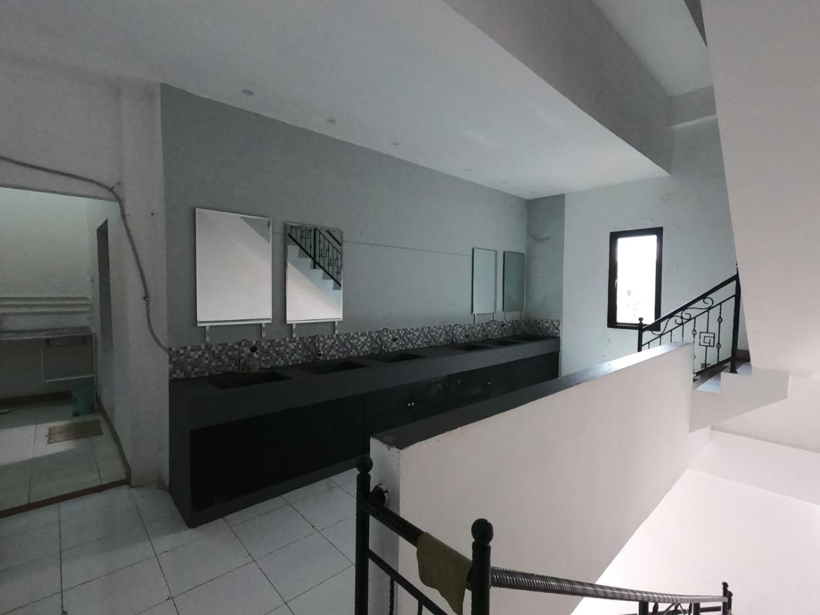Innbox Hostel Sorong Extérieur photo